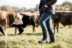 Snowboot Muck Boot Women Arctic Sport II Mid Black Grey -Slaapzak Verkoop AS2M 10120Arctic20Sport20II20Mid20koeien.jpeg